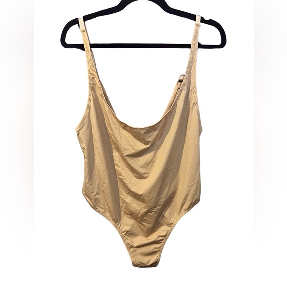 SKIMS 4X Cropped Swim Top & One Piece Bundle! - Picture 3 of 3